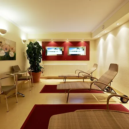 Summerhof Hotel 3*